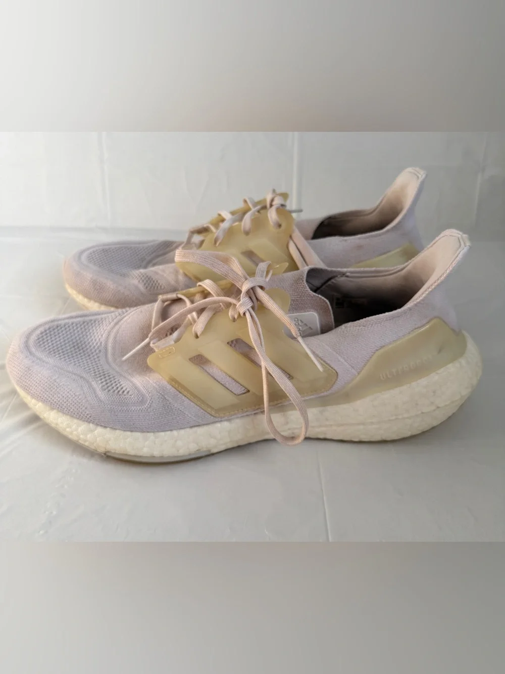 Adidas Ultra Boost 22 Men’s size 13 cream/neutral